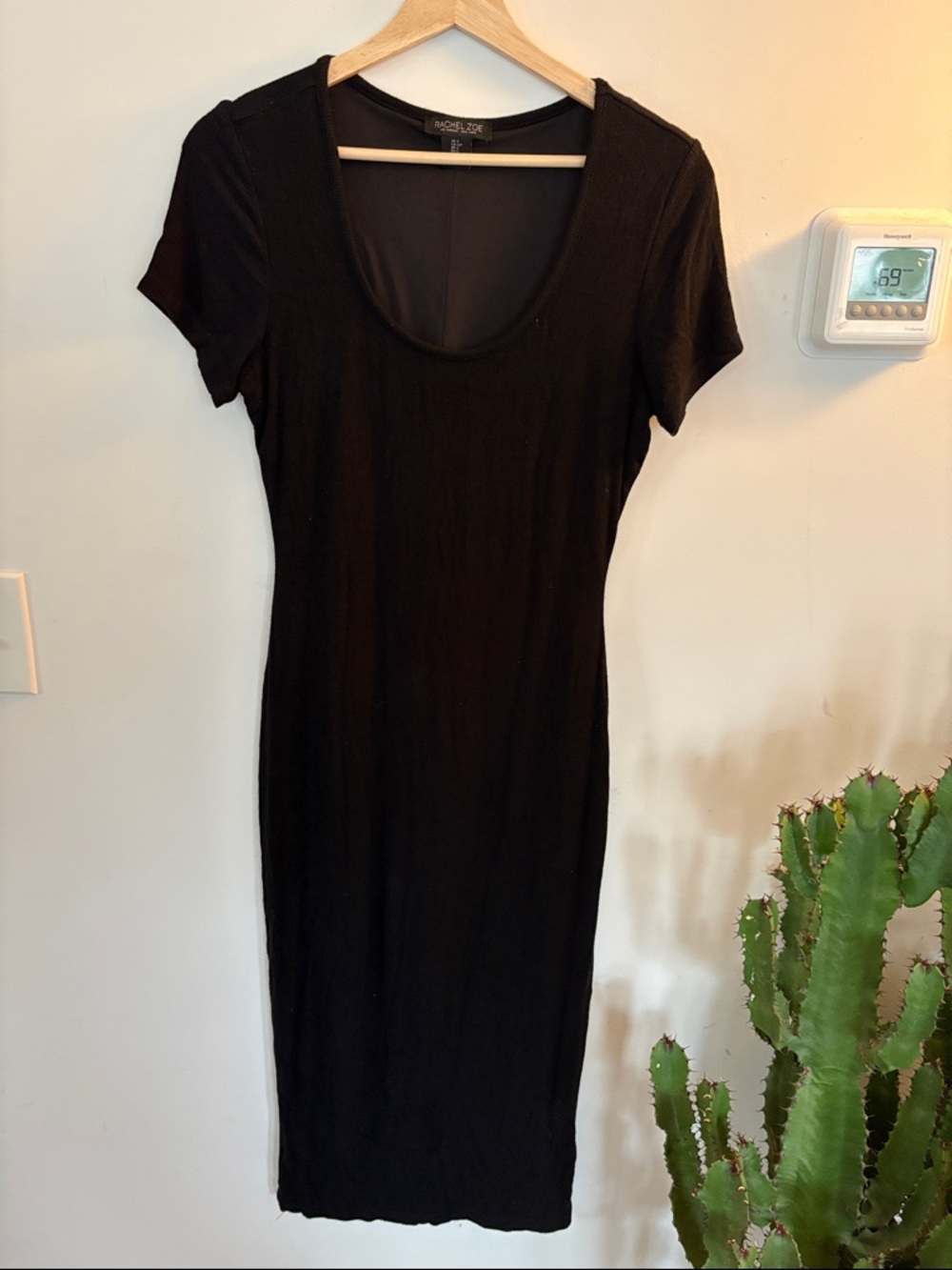 Rachel Zoe Black Short-Sleeve Scoop Neck Midi Dress